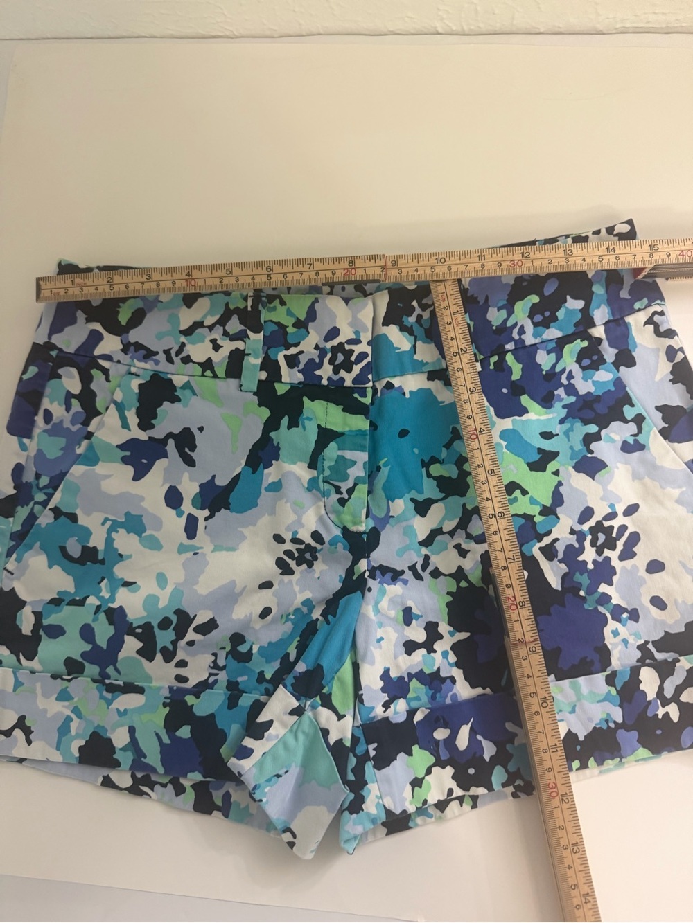 7th Avenue Women’s Floral Print Shorts Size 4 - Picture 4 of 9